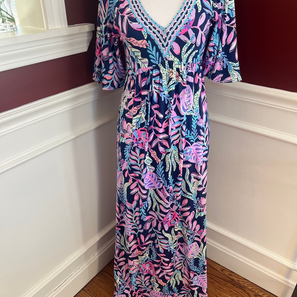 Lilly Pulitzer Floral Maxi Dress with V-Neck size XS